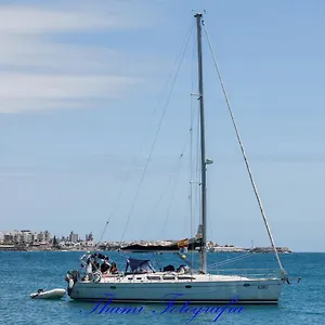 Botel Scugnizza, Napoli